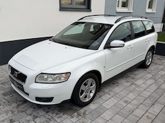 Bild des Angebotes Volvo V50 Kombi 1.6 D Kinetic /2.HD/PDC/SZH