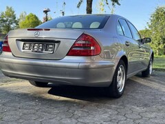Bild des Angebotes Mercedes-Benz E 200 CDI Automatik Classic