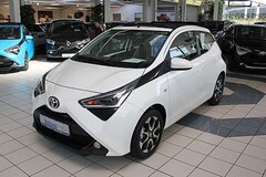 Bild des Angebotes Toyota Aygo x sky Faltdach Smart&Privacy Paket Klima Apple/And