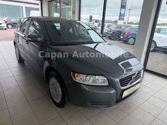 Bild des Angebotes Volvo V50 Kombi 1.6 D 1.Hand/Klima/SHZ/PDC/EURO4