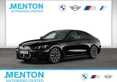 Bild des Angebotes BMW i4 xDrive40 M Sportpaket/AHK/ad.LED/Glasdach/HiFi