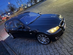 BMW 320 320d Touring Sport-Aut.