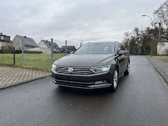 Bild des Angebotes VW Passat 2.0 TDI SCR (BlueMotion Technology) DSG Highline