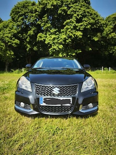 Bild des Angebotes Suzuki Kizashi Sport