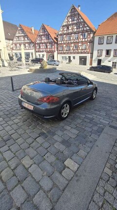 Bild des Angebotes Peugeot 307 CC 135 2.0  navi leder pdc klima shz Tüv 08-27