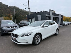 Bild des Angebotes Volvo V40 Momentum! Top Zustand! Automatik! TÜV NEU!