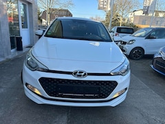Bild des Angebotes Hyundai i20 i20 1.4 Automatik Style