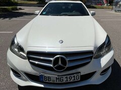 Bild des Angebotes Mercedes-Benz E 200 Diamantweiss Met. Glasdach, NAVI, Avantgarde/Sport