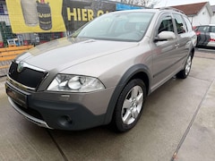 Bild des Angebotes Skoda Octavia Combi Scout 4X4 / XENON / NAVI / AHK