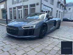 Bild des Angebotes Audi R8 Spyder 5.2 FSI Quattro CARBON*B&O*KAM*CERAMIK