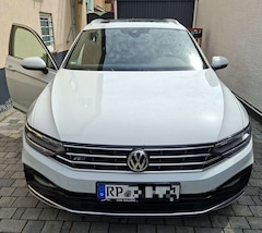 Bild des Angebotes VW Passat Variant R Line 2.0 TDI SCR Highline