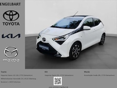 Bild des Angebotes Toyota Aygo X-Play Team D Faltschiebedach Klimaautomatik
