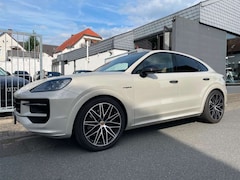 Bild des Angebotes Porsche Cayenne E-Hybrid Coupé Black Edition |Carbon|TV|