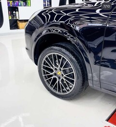 Bild des Angebotes Porsche Cayenne Basis