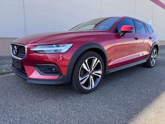 Bild des Angebotes Volvo V60 Cross Country Pro AWD - harman/kardon+AHK+CAM+19"ALU+FULL-LED