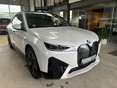 Bild des Angebotes BMW iX 50 xDrive Sport AHK Harman 21 Zoll