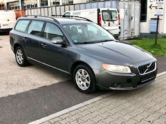 Bild des Angebotes Volvo V70 2.4 Diesel D5 Kombi Momentum