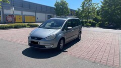 Bild des Angebotes Ford Galaxy Ghia - 1.  Hand, viele Neu-Teile!
