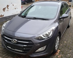 Bild des Angebotes Hyundai i30 blue Kombi 1.6 CRDi*Euro 6b*Diesel*Navi*110PS