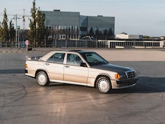 Bild des Angebotes Mercedes-Benz 190 2.3-16V ohne Kat, Karo Sitze