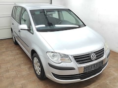 Bild des Angebotes VW Touran 1.9 TDI AHK KLIMAA SHZ BC 6GANG ESP ZV Conceptline