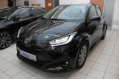 Bild des Angebotes Toyota Yaris 1.5 Team DK Sitzheizung Lenkradheizung Klimaautoma