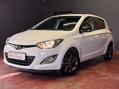 Bild des Angebotes Hyundai i20 wenig KM*KLIMA*SITZHEIZ.*BLUET.*ALU*TEMPOMAT