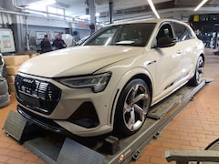 Bild des Angebotes Audi e-tron S BLACK/22Z/DIG-MTRX/ACC/HuD/PANO/S-SITZE
