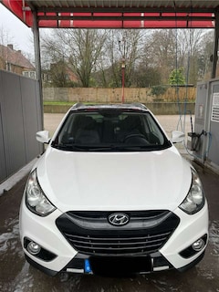 Bild des Angebotes Hyundai iX35 2.0 CRDi 4WD Automatik Premium