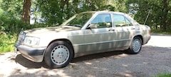 Bild des Angebotes Mercedes-Benz 190 E 2.6 eSitze Klima Color Airbag H Kennzeichen
