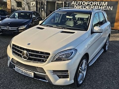 Bild des Angebotes Mercedes-Benz ML 350 CDI BlueTec AMG LINE LEDER* STANDHEIZUNG* PANORAMA