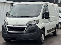 Bild des Angebotes Peugeot Boxer Kasten 330 L1H1 Komfort BlueHDi 110