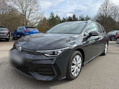 Bild des Angebotes VW Golf VIII Variant R-Line 1,5 l eTSI DSG AHK LED-PLUS KA