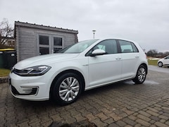 Bild des Angebotes VW e-Golf Golf VII e-Golf, Wärmepumpe, Sitzheizung, CCS, Navi, MwSt. ausweisbar