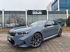 Bild des Angebotes BMW M5 Touring ACC,HUD,PANO,B&W,KERAMIK,AHK,Usw