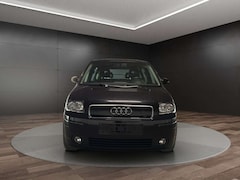 Audi A2 A2 1.6 FSI Zahnriemen 12/2022 neu Tüv neu