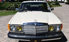 Bild des Angebotes Mercedes-Benz 240 240 D