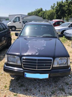 Bild des Angebotes Mercedes-Benz E 220 T Oldtimer