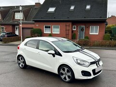 Bild des Angebotes Kia Rio 1.4 SEHR SAUBER SEHR GEPFLEGT KLIMA TEMPOMAT SHZ