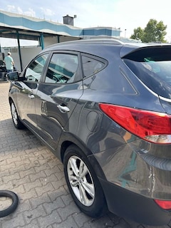 Bild des Angebotes Hyundai iX35 2.0 CRDi 4WD Automatik Premium
