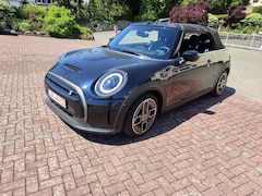 Bild des Angebotes MINI One Cabrio Cooper SE 1 von 999 Sonderedition