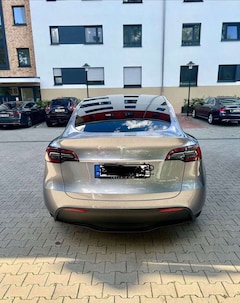 Bild des Angebotes Tesla Model Y AWD