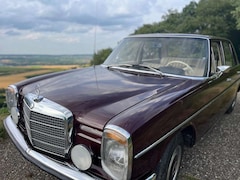 Bild des Angebotes Mercedes-Benz W 114/115 Strich-Acht 200 D/8