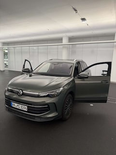 Bild des Angebotes VW Tiguan TDILife AHK Winter- Design- Komfortpaket Parkpaket