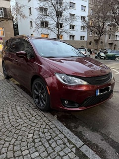 Bild des Angebotes Chrysler Pacifica Touring L Sport