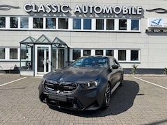 Bild des Angebotes BMW M5 M Package/INDIVIDUAL/Anhängerr/Panor/B&W
