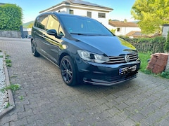 Bild des Angebotes VW Touran 2.0 TDI SCR UNITED