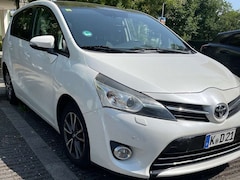 Bild des Angebotes Toyota Verso Verso 2.0 D-4D 5-Sitzer