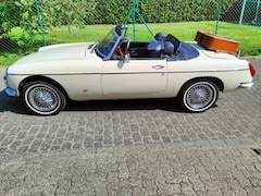 Bild des Angebotes MG MGB MGB Cabrio (1977) – Chrommodell in Weiß – Overdrive, H-Zulassung & NEUER TÜV
