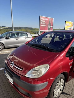 Bild des Angebotes Citroen Xsara Picasso 1.8i Confort